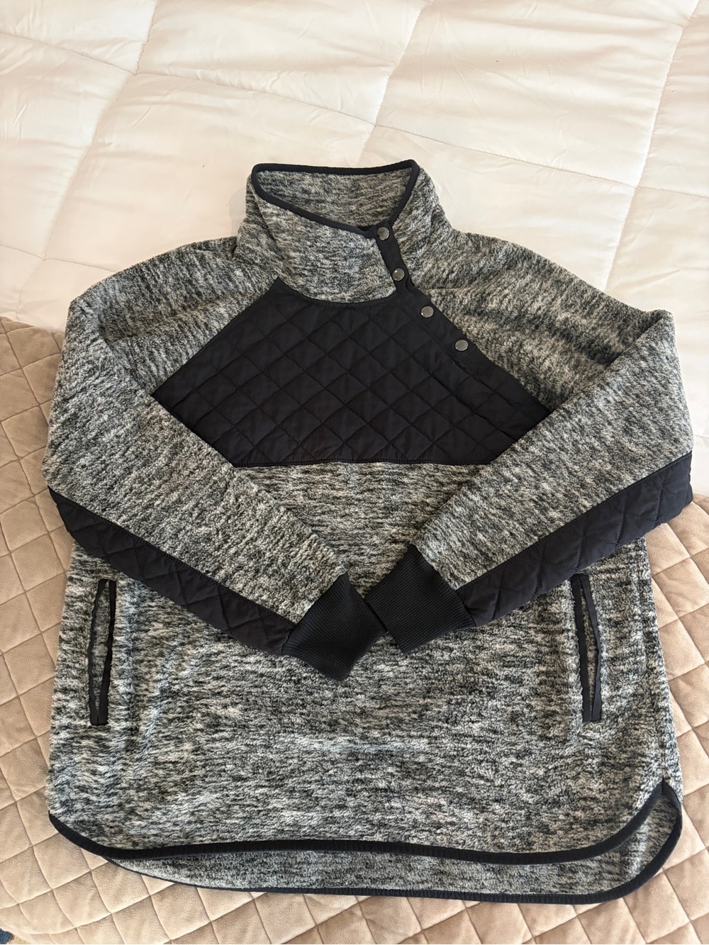 Abercrombie & Fitch Grey Quilted-Panel Pullover Hoodie